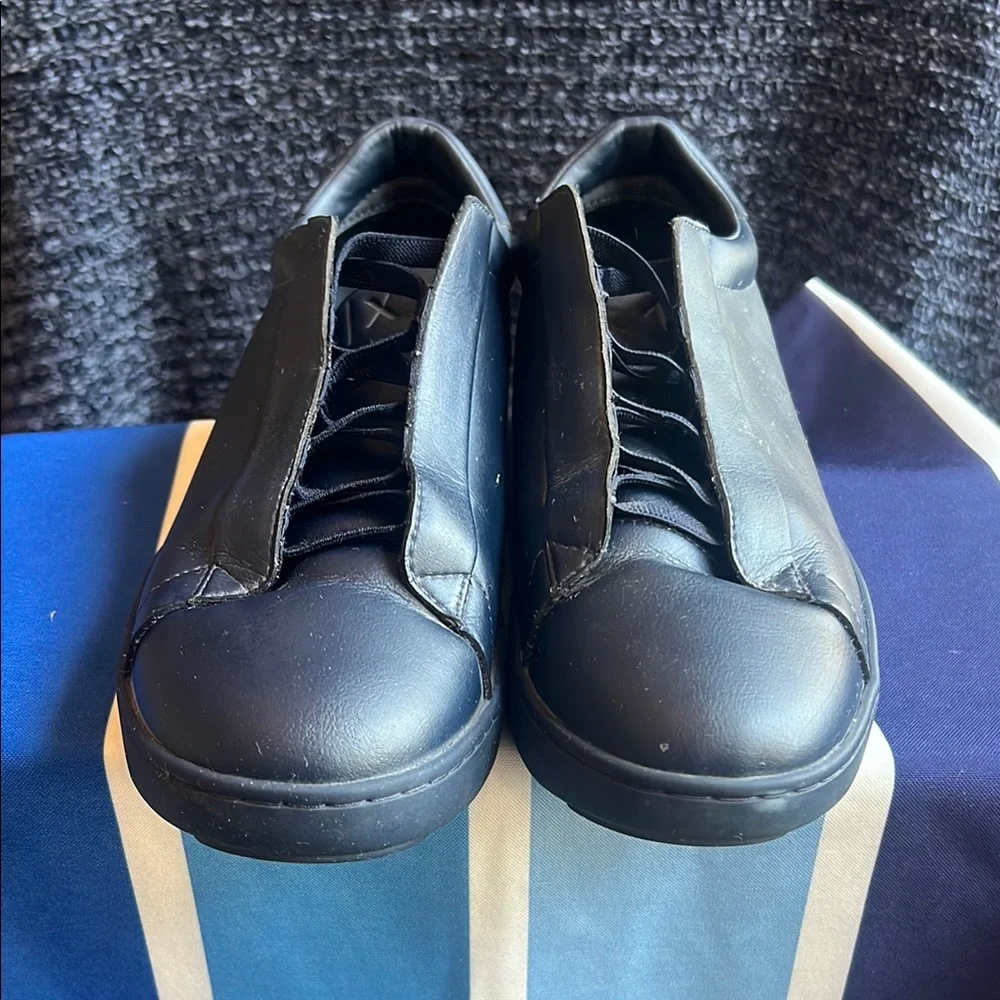 Armani Exchange Men's Black Leather Low-Top Casual Sneakers
